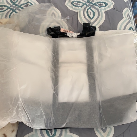 Victoria Secret tote - Picture 5 of 6